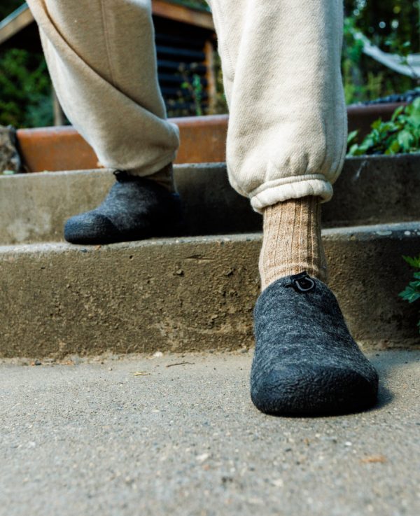 Men's Howser III Slide  |  Charcoal Grey Felt/Black