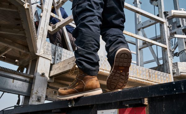 Men's Cincinnati 8 Waterproof 90° Heel Boot (Carbon Toe) | Belgian/Sandshell